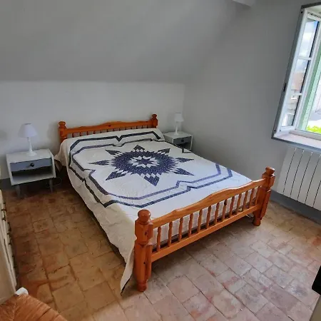Holiday home Villa La Roche-Posay, 2 Bedrooms, 4 Persons - Fr-1-541-73